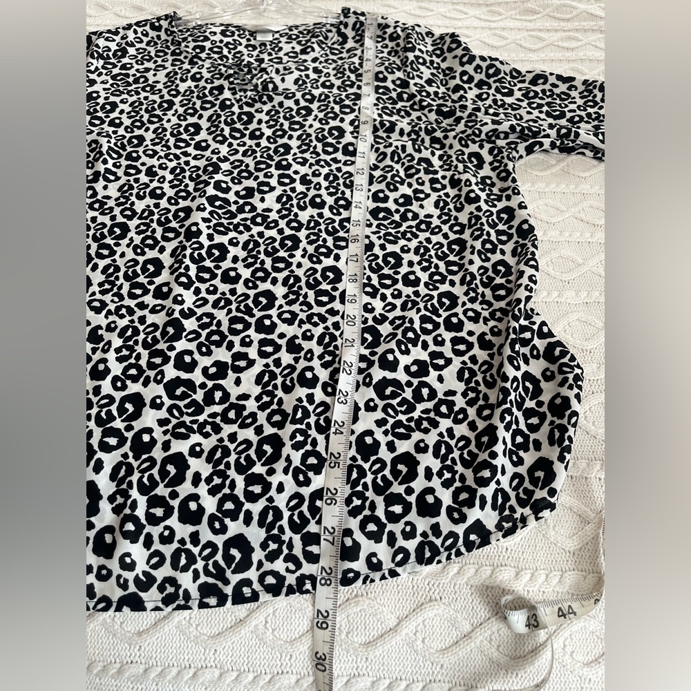 CJ Banks Black and White Animal Print Blouse Women’s Size 1X - Picture 13 of 16